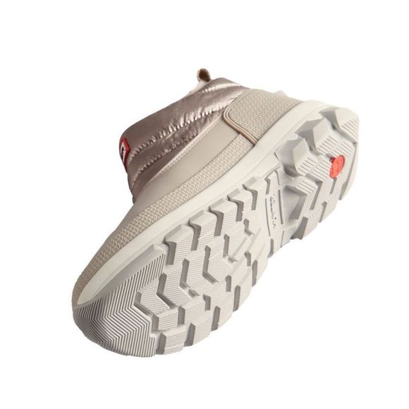 Hunter | Metallic Insulated Snow boot. Love them but fit true to size-I wearsz 9 - Picture 4 of 8